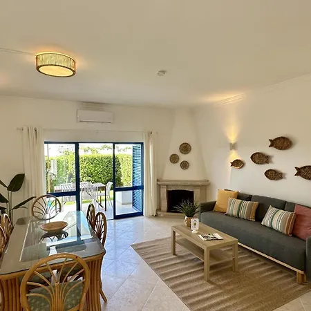 Dom wakacyjny Jardim Da Oura 9 - Piscina Comum - 7 Pax -